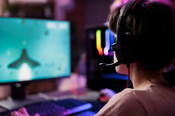 16. Host and Co-Stream Events